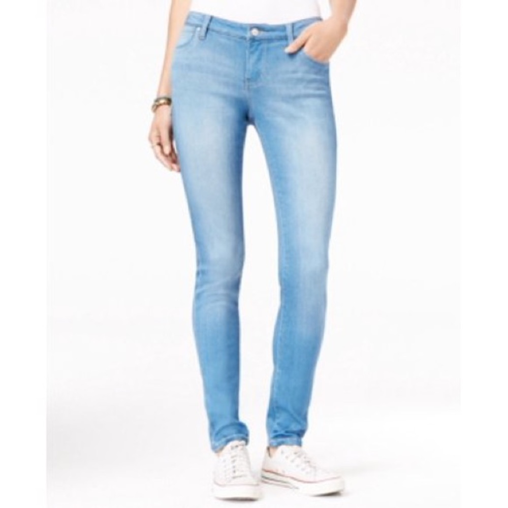 Celebrity Pink | curvy skinny jeans